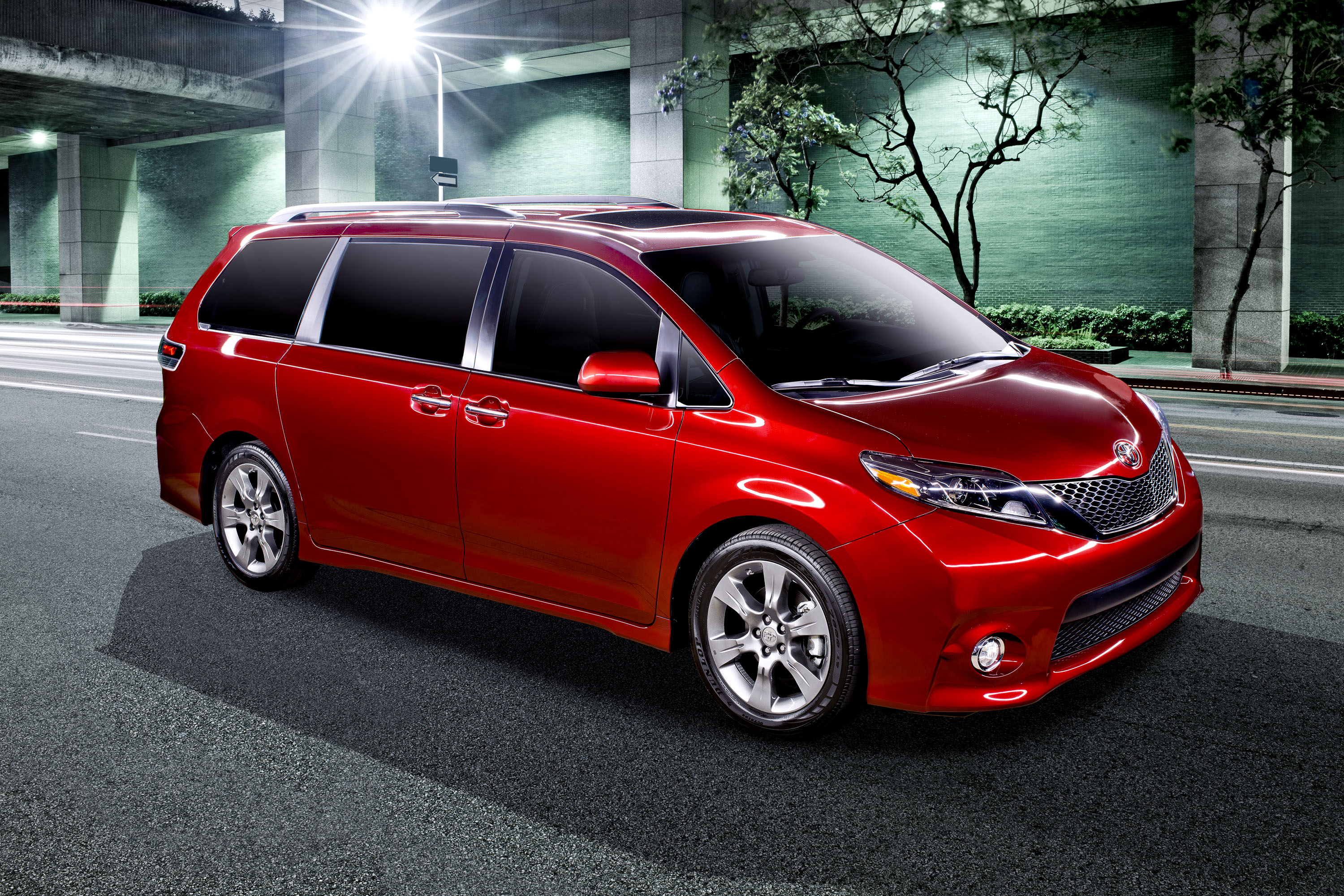 2015 Toyota Sienna gives drivers a built-in megaphone. Kids, you've been warned